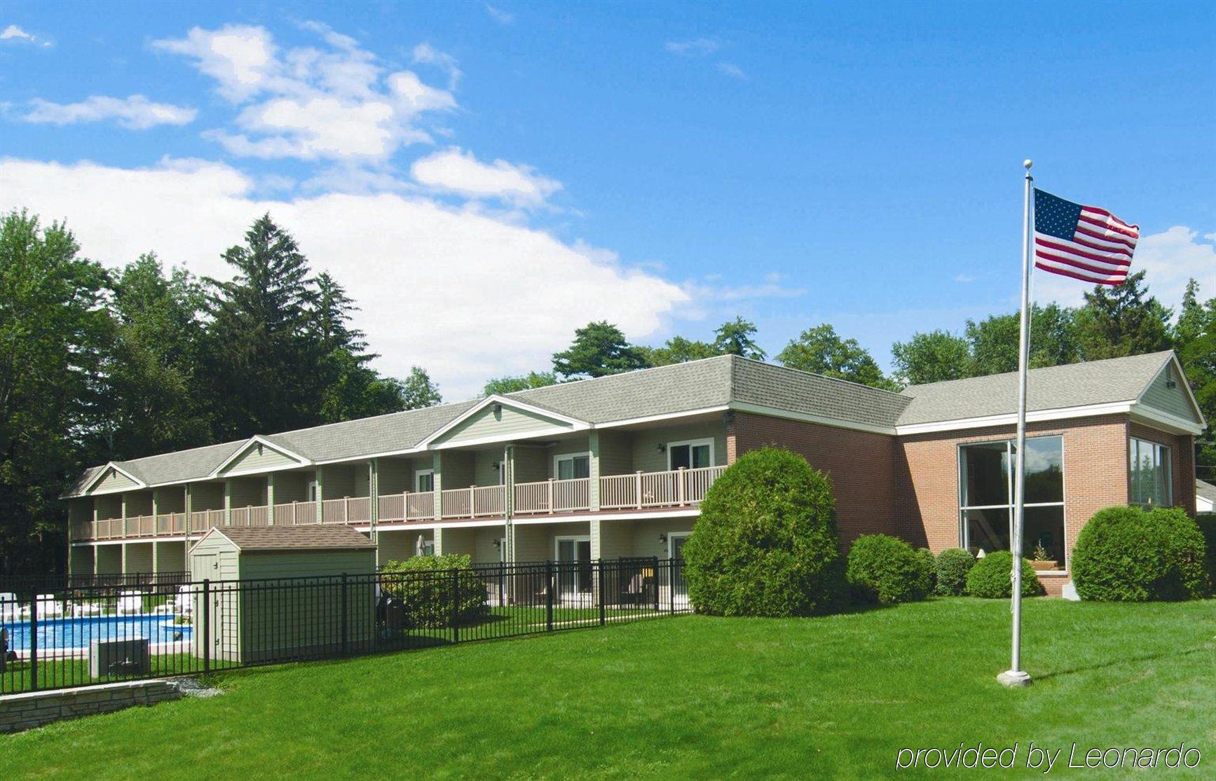 University Inn Academic Suites Orono Esterno foto