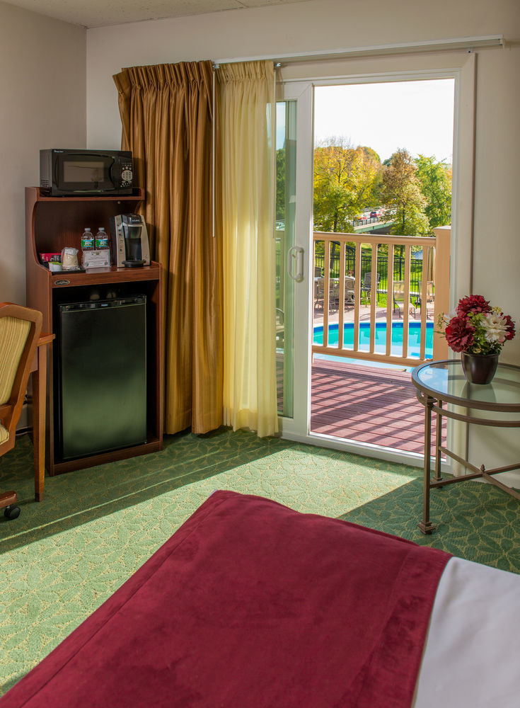 University Inn Academic Suites Orono Esterno foto