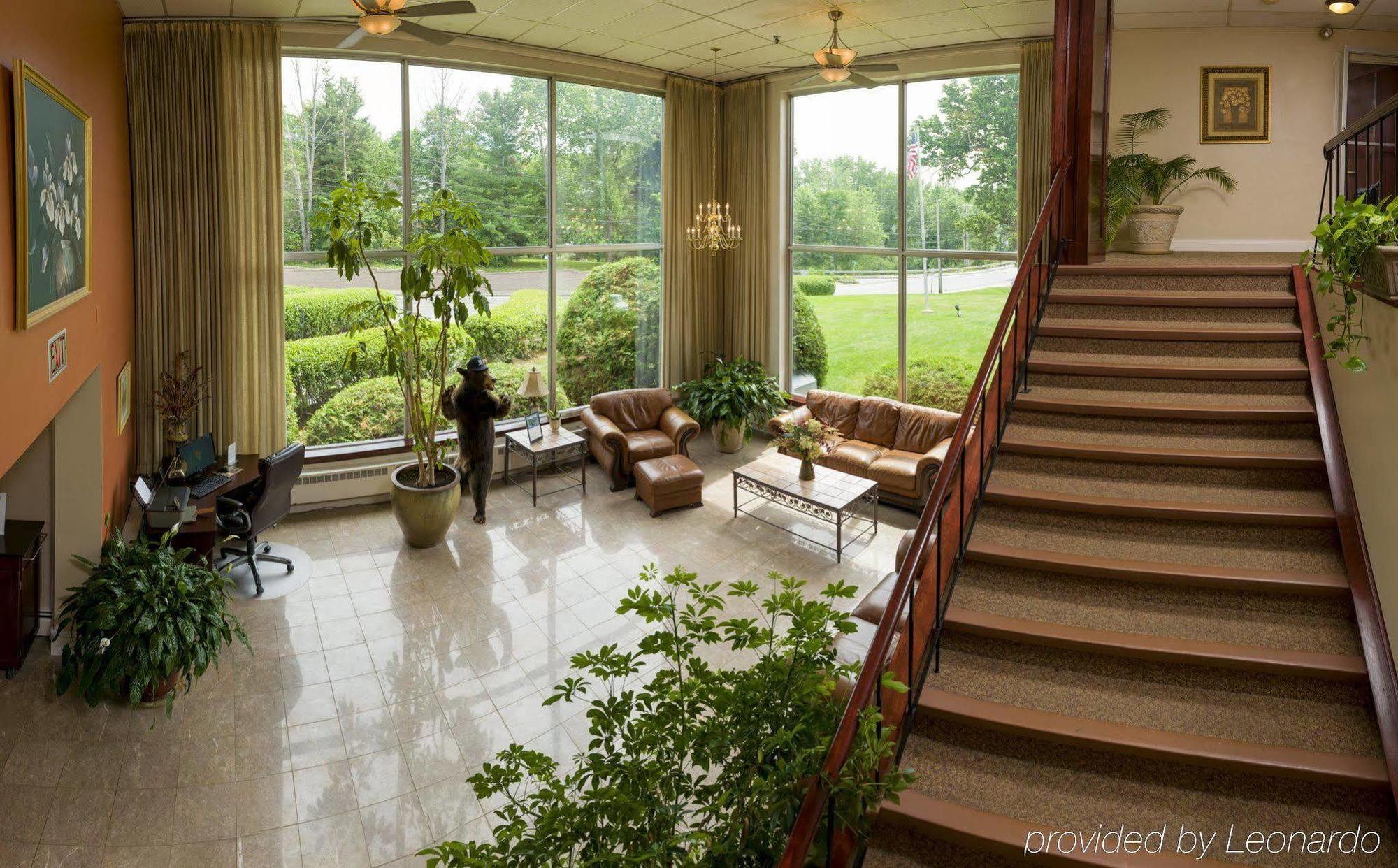 University Inn Academic Suites Orono Esterno foto