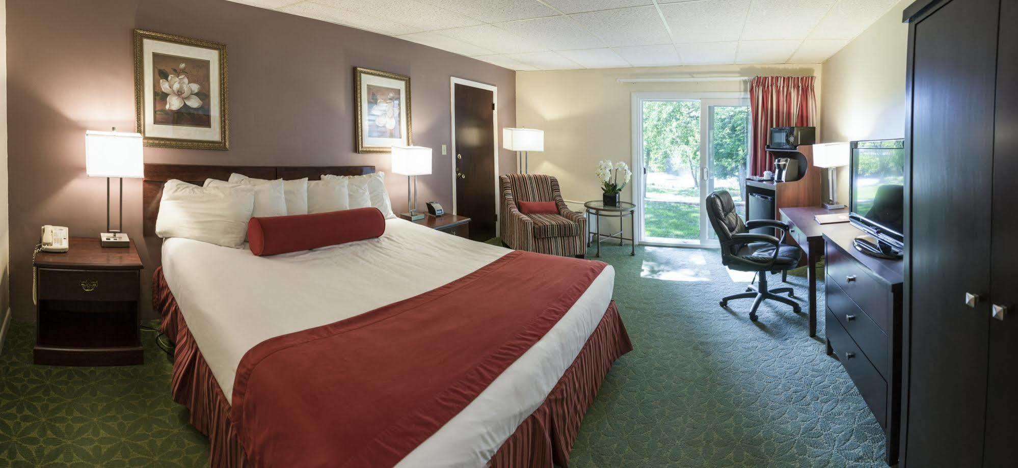 University Inn Academic Suites Orono Esterno foto
