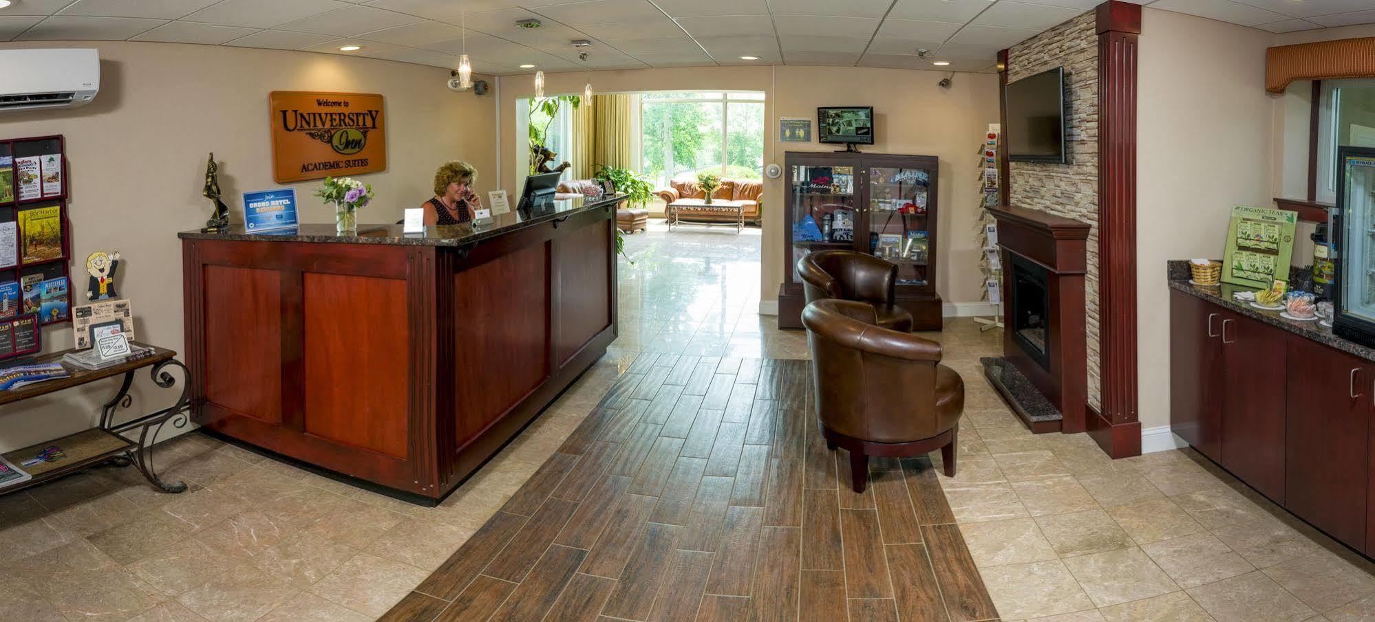 University Inn Academic Suites Orono Esterno foto